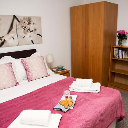 Apt 2, Trafalgar Square 2Nd Floor By Indigo Flats London Exterior photo