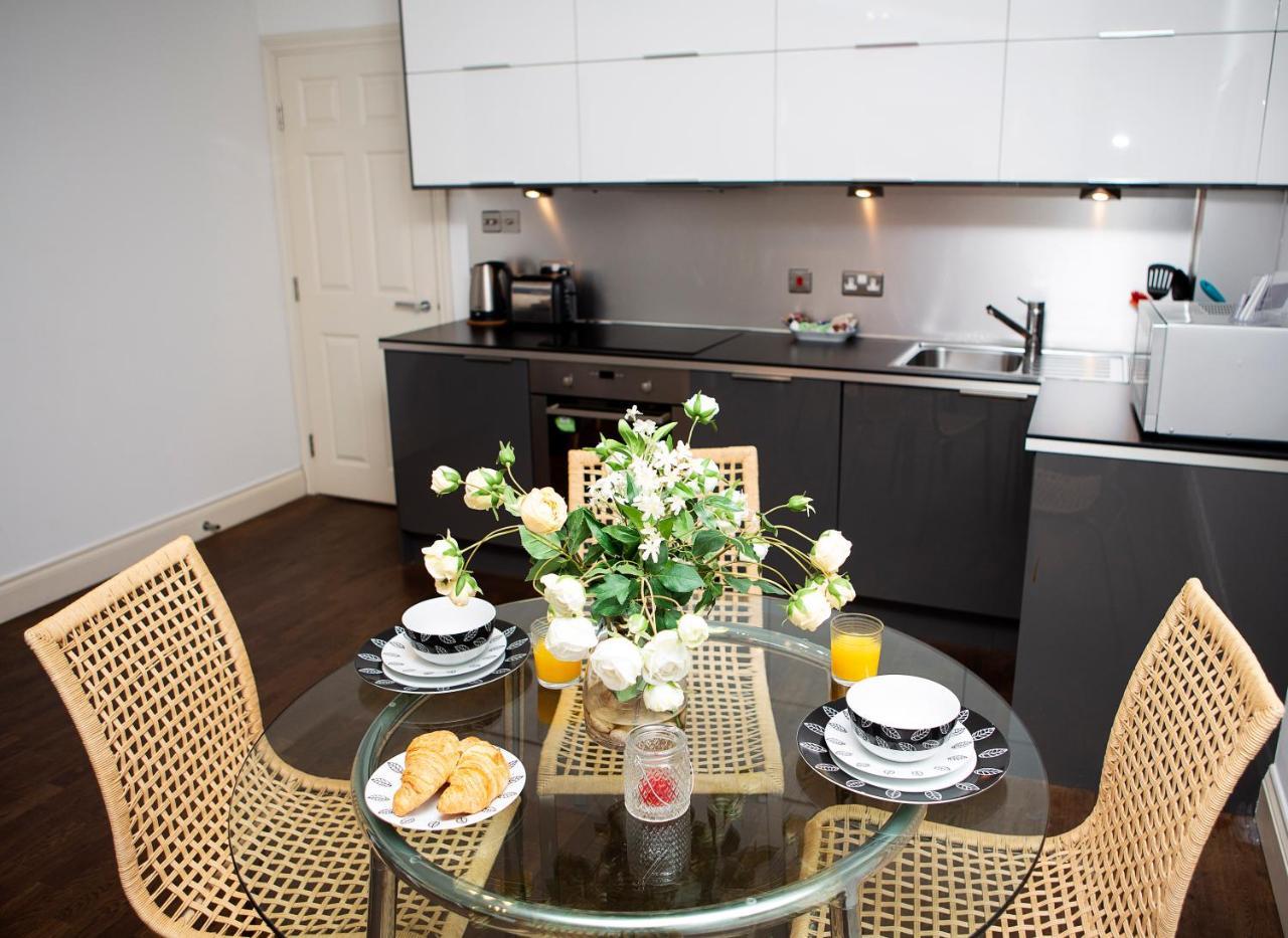 Apt 2, Trafalgar Square 2Nd Floor By Indigo Flats London Exterior photo